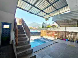 Vila Minimalis Dan Kolam Renang Dikota Batu