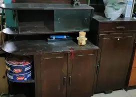 Lemari kayu jati gaya jadul