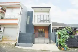 Rumah 2 Lt Hadap Timur 10 Menit ke RS Permata Depok Bisa KPR J-31515