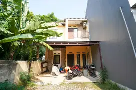Rumah SHM 2 Lt Hadap Selatan 10 Mnt ke Gerbang Tol Brigif J-13574