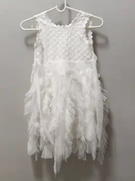 Dress Putih untuk anak perempuan