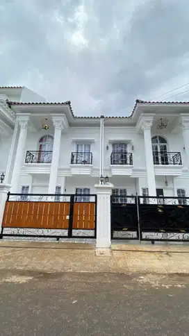 ISTIMEWA! RUMAH MEWAH DESIGN CLASSIC EROPA DEKAT TOL CIBUBUR