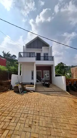 dijual rumah 2 lantai free design di jatihandap view bandung