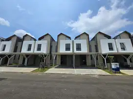 rumah 2 lantai siap huni di suvarna sutera cukup bayar DP 14jtan aja