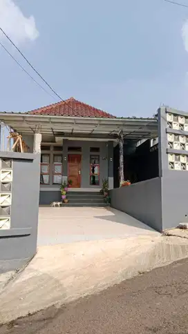 Rumah aestetik 10 menit ke exit tol Cileunyi