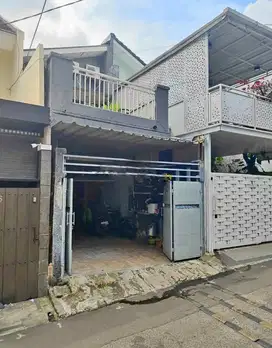 Dijual Rumah 2,5 Lantai di Pejaten Barat jakarta selatan