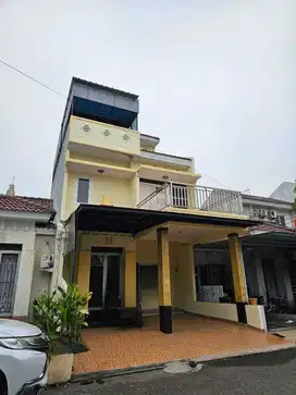 Dijual Rumah 2.5 lantai di cluster Harmoni Harapan Indah Bekasi