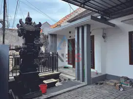 Dijual rumah minimalis Bangunan 2 lantai Lokasi padang sambian kelod