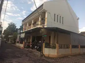 Rumah induk, kost & ruang usaha dekat STPN, Poltekkes & Tugu Jogja