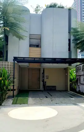 Rumah Baru Dengan Konsep Premium di BSD City