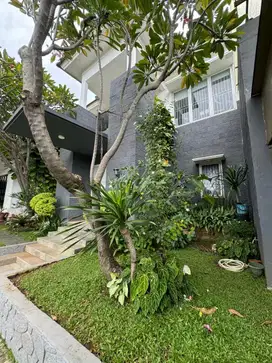 Dijual Rumah dgn Tanah besar di Pondok Pucung Pondok Aren Bintaro