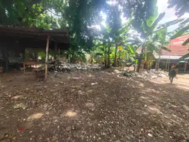 Tanah darat, di Pinggir jalan Duren sawit, Jakarta timur