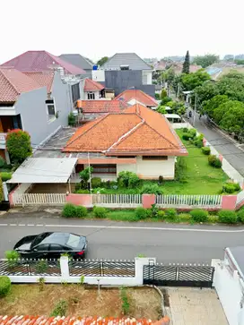 TURUN HARGA Rumah Lama Hitung Tanah Dalam Komplek Di Duren Sawit Jakar