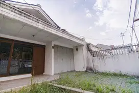 Rumah Lama Terawat Siap Huni Di Sayap Sudirman Bandung Kulon