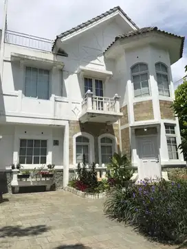 Dijual rumah mewah cluster casablanka sentul city