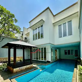 Rumah Tropical Minimalis Dalam Town House