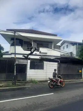 Rumah Dekat Pondok Indah di Jalan Raya Terogong Jakarta Selatan