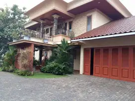Rumah super mewah di bukitsari semarang