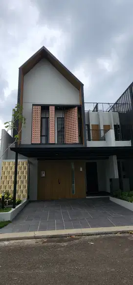 Rumah Siap Huni Aman  Di Cluster Mahakam Signature JGC Cakung