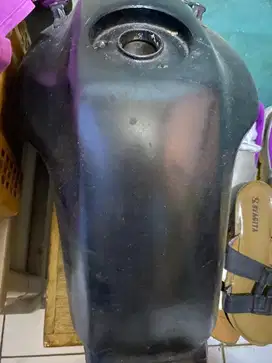 Tangki motor bekas