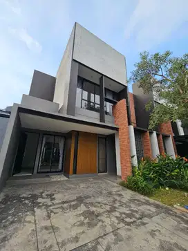 Disewakan rumah siap huni di cluster flavio suvarna sutera termurah