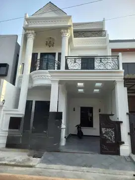 Rumah Mewah Baru  3 Lantai di Pulomas Jakarta Timur
