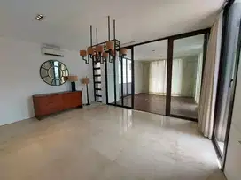 DISEWA RUMAH GRAHA FAMILY WITH PRIVATE POOL FURNISH BAWA KOPER AJA