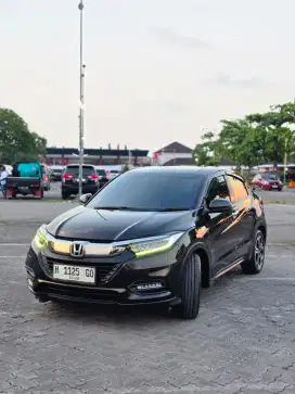 Dp 10jt HRV HR-V SE AT 2019 km 49rb