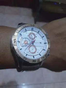 Jam tangan bekas philipe ricci