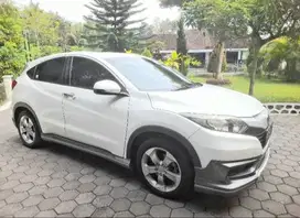 Dijual cepat Honda HRV E CVT 2017 Mulus & terawat