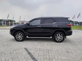 Toyota Fortuner VRZ 2GD AT NIK 2018 PAJAK ON SERVIS RECORD SIAP PAKAI