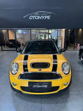 Mini Cooper 1.6 M/T