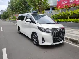 Toyota Alphard TSS full spek putih seperti baru tangan pertama