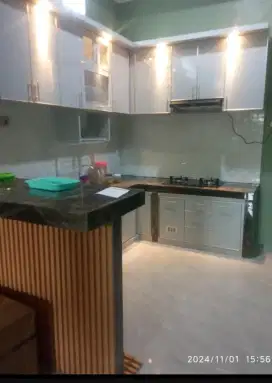 Kitchen seat atau lemari dapur