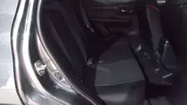 Daihatsu Rocky 1.0T R AT 2021 Abu-abu PREMIUM B1694VOT