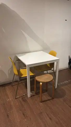 Set meja makan  2 orang