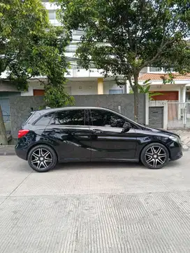 Mercedes-Benz B200 2013 Bensin