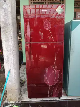 Kulkas 2 pintu polytron