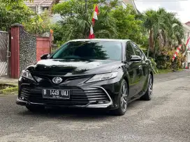 Termurah Toyota New Camry 2.5 V AT 2022 Hitam Metalik