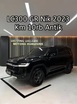 TOYOTA LAND CRUISER 300 GR 2023 LIKE NEW