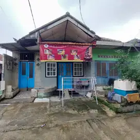 Rumah berikut kontrakan murah strategis di jalan Raya Parung Bogor