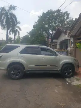 Toyota Fortuner 2013 Bensin