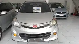 Toyota Avanza Veloz 1.5 AT 2012