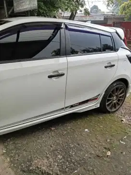 Kaca film panggilan mobil dan gedung