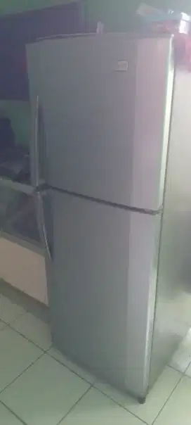 Kulkas LG 2 Pintu