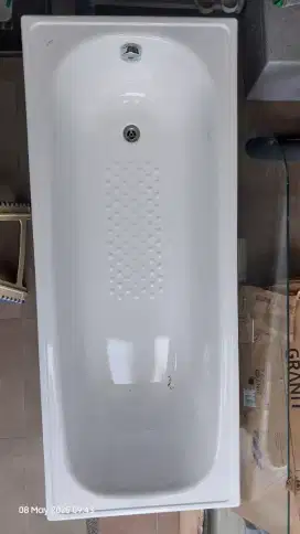 Dijual Bathtub merk Toto