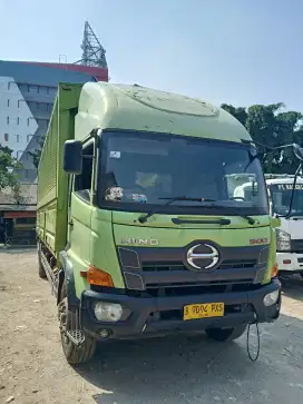 HINO FG 235JS 2018 WING BOX 6RODA ORIGINAL TGN1 SIAP KERJA MANTAP
