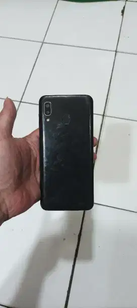 Samsung a20 3/32gb