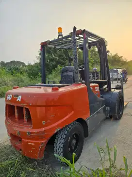 Forklift 5 ton good condition