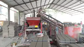 Mesin Paving Block Press Hidrolik Single Conveyor